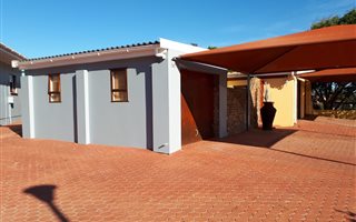 4 Bedroom House in Hartenbos