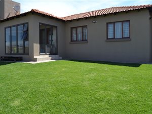 3 Bed Townhouse in Thatchfield