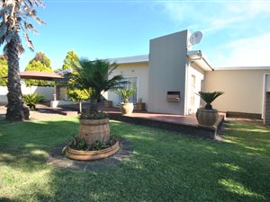 5 Bed House in Arbor Park