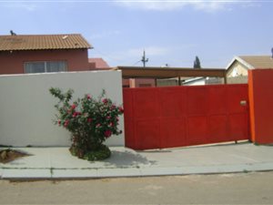 3 Bed House in Naledi