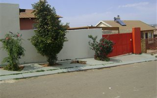 3 Bedroom House in Naledi