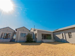 4 Bed House in Copperleaf