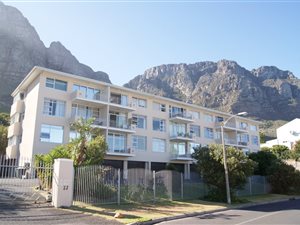 1.5 Bed Apartment in Camps Bay