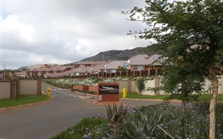 2 Bedroom Apartment in Featherbrooke Estate