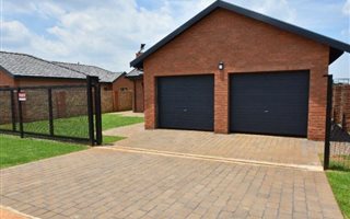 3 Bedroom Townhouse in Clayville East