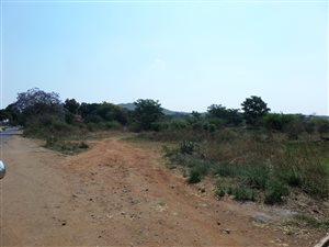 7.3 ha Land available in Waterval East