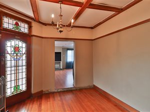 3 Bed House in Kensington