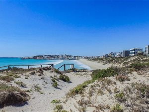 417 m² Land available in Calypso Beach