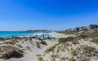 417 m² Land available in Calypso Beach