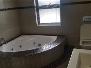 4 Bed House in Midfield Estate