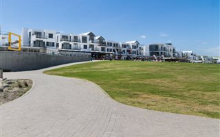 1 Bedroom Apartment in Melkbosstrand
