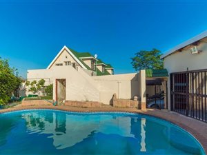 4 Bed House in Roseacre