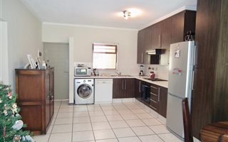 3 Bedroom Simplex in Cedar Hills Private Estate