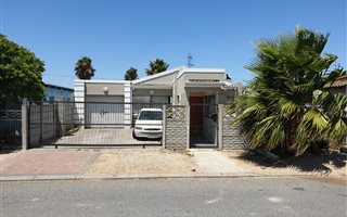 2 Bedroom House in Belhar
