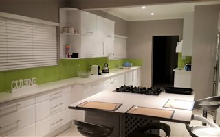 4 Bedroom House in Elma Park