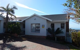 3 Bedroom House in Hartenbos Heuwels