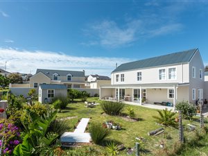 3 Bed House in Bluewater Estate