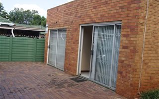 1 Bedroom House in Hurlyvale