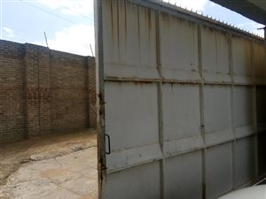329 m² Industrial space in Denver