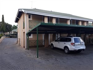 2 Bed Apartment in Weltevreden Park