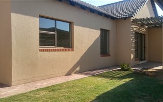 3 Bedroom Townhouse in Azaleapark