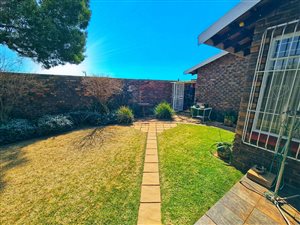 3 Bed Townhouse in Larrendale