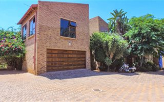 4 Bedroom Townhouse in Meyersdal