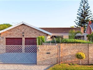 4 Bed House in Summerstrand