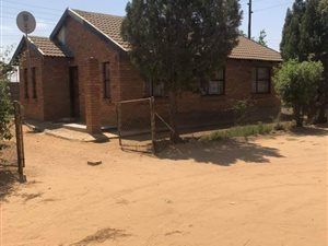 3 Bed House in Mmabatho unit 14