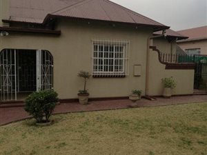 3 Bed House in Nigel Central