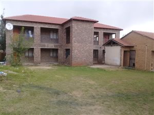 2 Bed House in Clayville