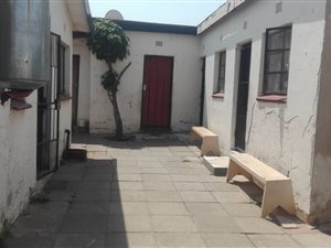 3 Bed House in Orlando East
