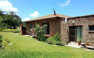4 Bedroom House in Zeegezicht