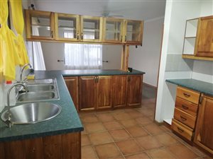 3 Bed House in C Place