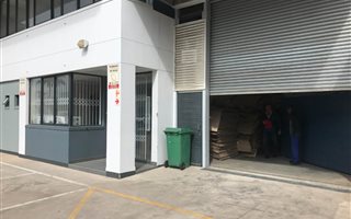 700 m² Industrial space in Mt Edgecombe