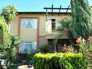 2 Bed Apartment in Van Der Hoff Park