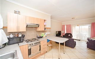 2 Bedroom Apartment in Westdene