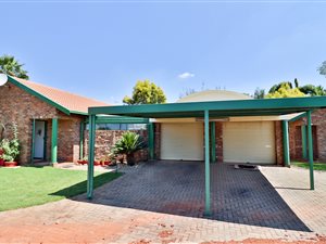 3 Bed Townhouse in Pierre van Ryneveld