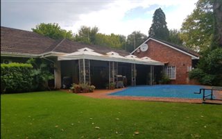 7.5 Bedroom House in Mooivallei Park