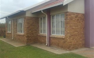 3 Bedroom House in Ivy Park