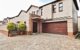 2 Bedroom Cluster in Ebotse Estate
