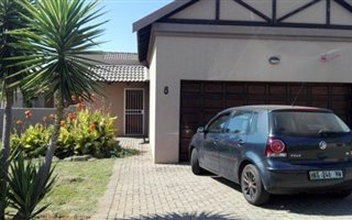 3 Bedroom Townhouse in Waterval East