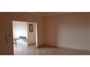 2 Bed Flat in Marlboro Gardens