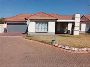 3 Bed House in Chantelle