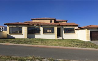 3 Bedroom House in Krugersdorp Central
