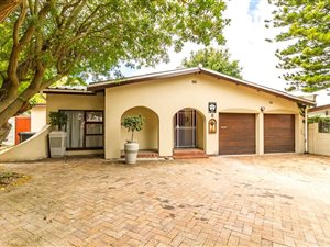 4 Bedroom House in Oakglen