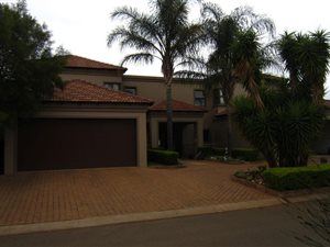 5 Bed House in Midfield Estate