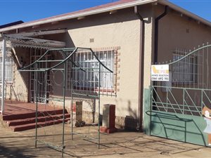 4 Bed House in Krugersdorp West
