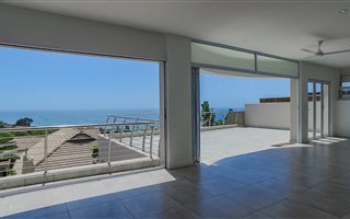 3 Bedroom Apartment in Simbithi Estate
