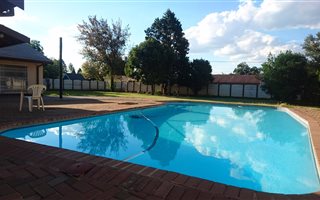 3 Bedroom House in Meiringspark